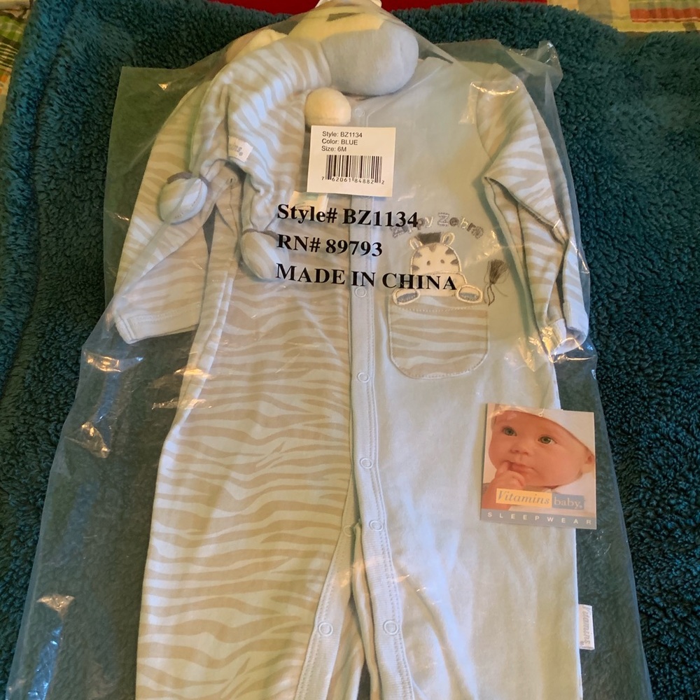 NWT baby boy sleeper 6 mo